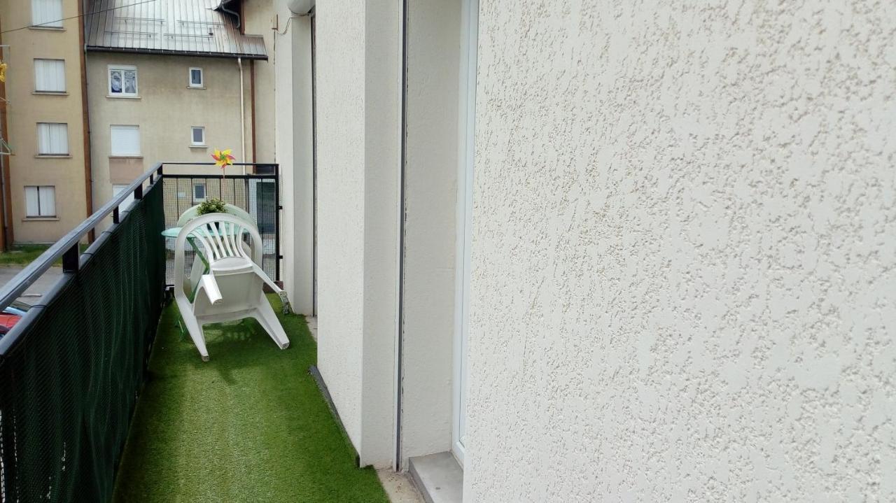 Alpine Route Apartment: 8-Person Stay with Garage for Cyclists Fourneaux  Exterior photo